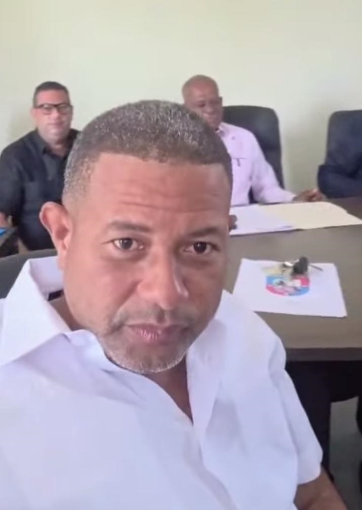 El Ayuntamiento de San Antonio de Guerra ,dirigido por su Alcalde Cesar Rojas , continúan gestionando desde la alcaldía ante la institución  de titulación ,para que muchos munícipes puedan recibir su Títulos directamente en el Ayuntamiento , sin necesidad de desplazarse hasta la Dirección de Títulos.